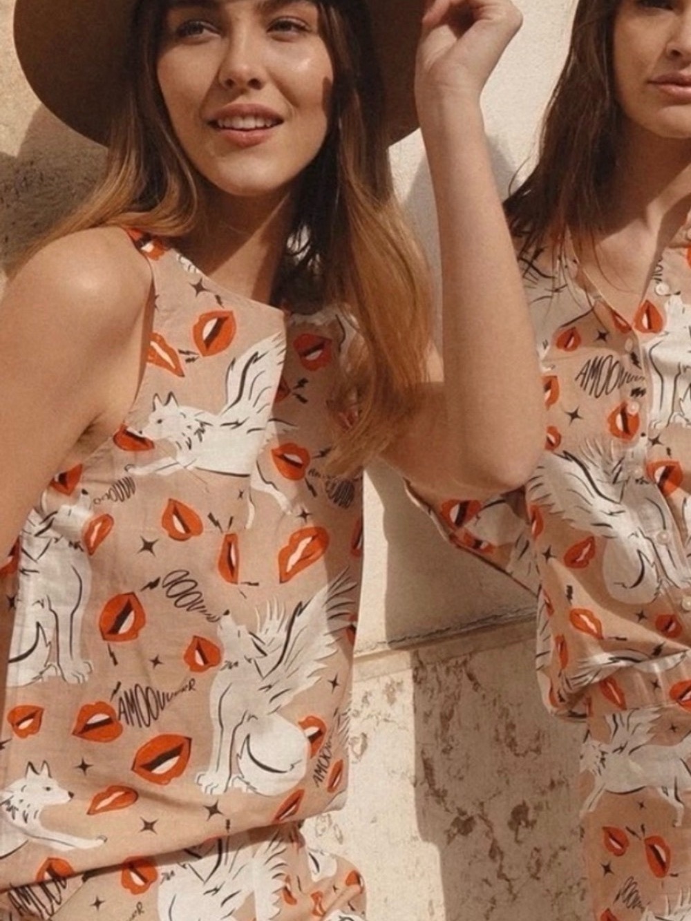 Las Surenas wolf kisses tank top